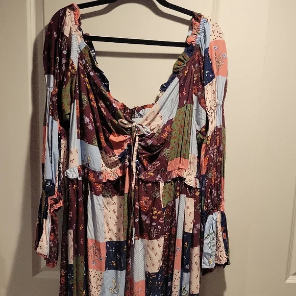 Patchwork Long Sleeve Maxi Dress - Picture 2 of 7